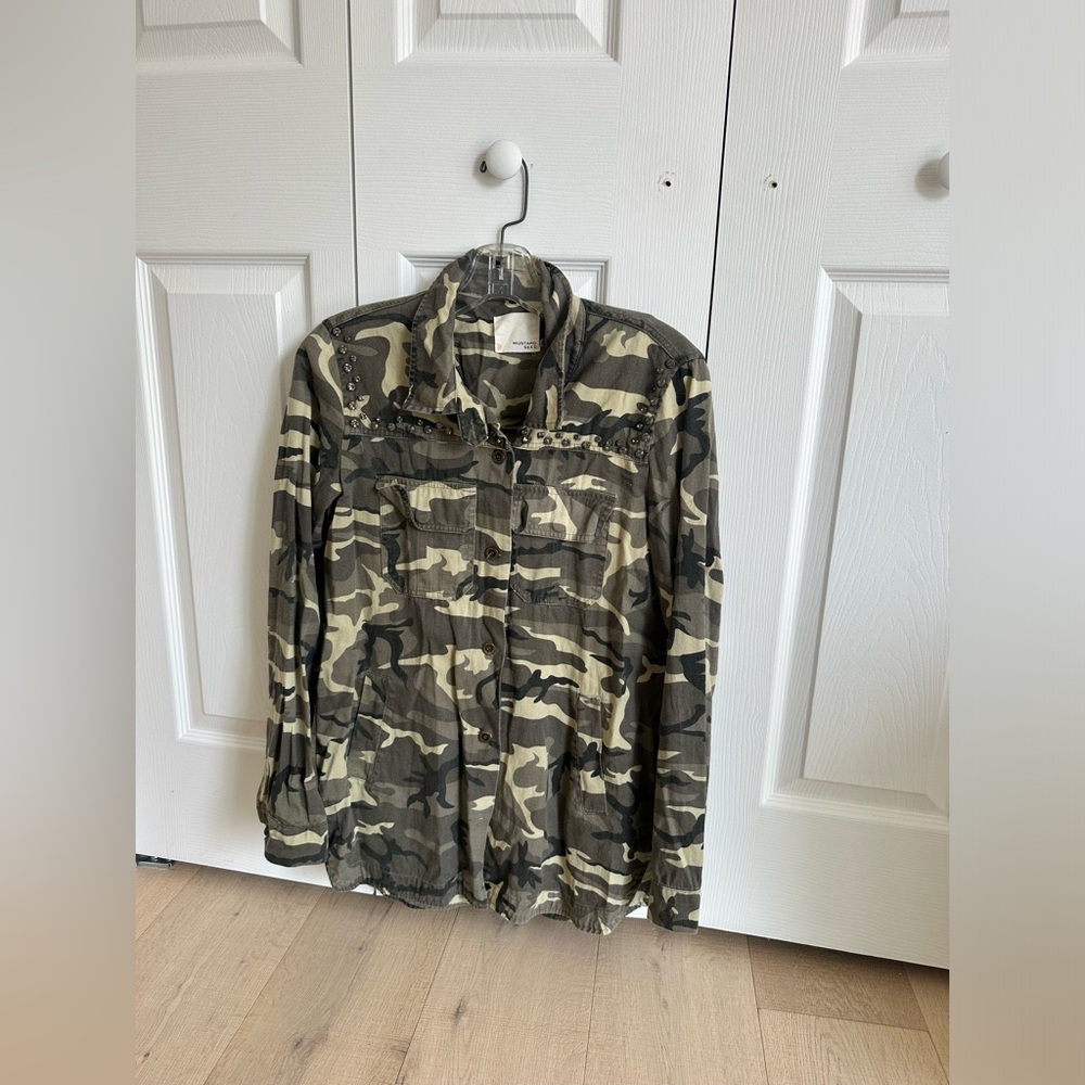 Camo shirt jacket